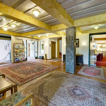 Chalet On Zettersfeld With Dolomites Views, Cleaning Included Obernussdorf