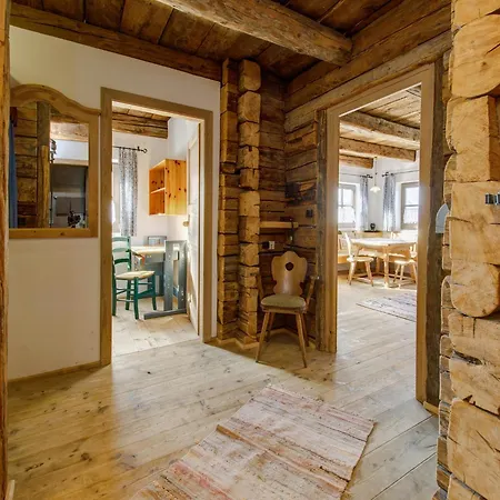 Chalet On Zettersfeld With Dolomites Views, Cleaning Included Apartmán